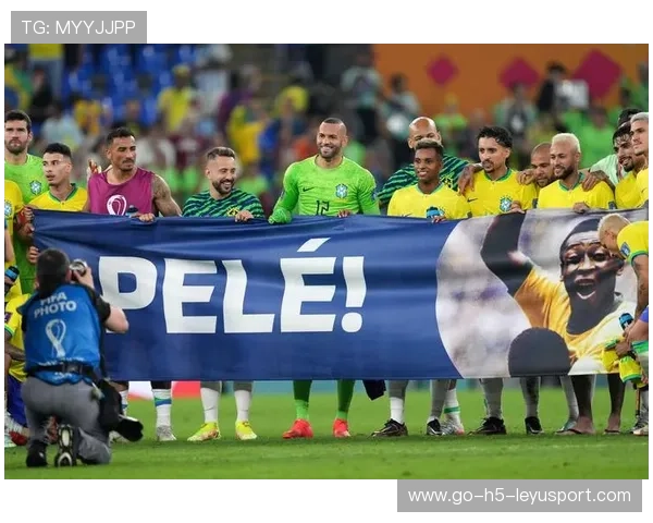 大连队最后一分钟丢球，全场陷入死寂